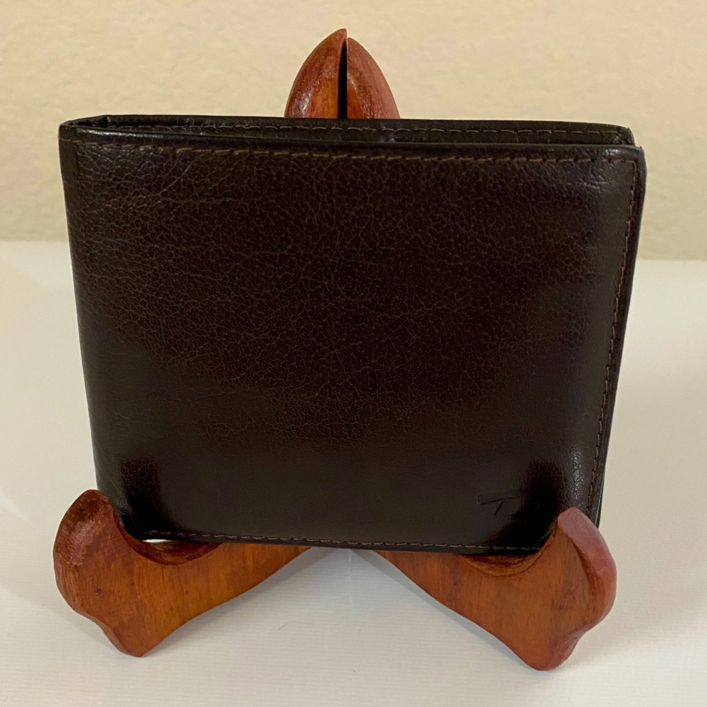 (099) Brand NEW men’s genuine leather wallet